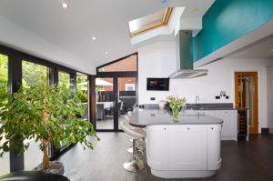 Kitchen/Diner- click for photo gallery
